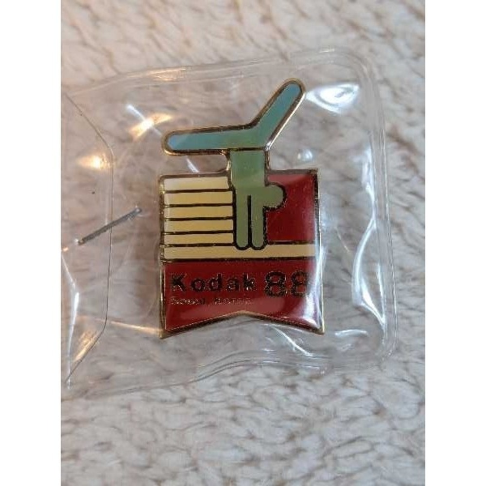 Kodak 88 Seoul Korea Olympics Enamel Lapel Pin Vintage Retro Collector
